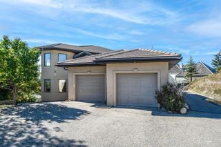 Photo 1: 233 SLOPEVIEW Drive SW in Calgary: Springbank Hill Detached for sale : MLS®# A1258718