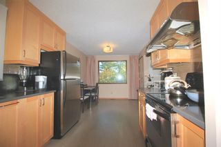 Photo 11: 5831 66 Avenue NW in Calgary: Dalhousie Semi Detached (Half Duplex) for sale : MLS®# A2000826