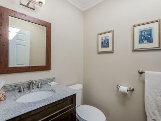 Photo 14: 2322 MARINE Drive in West Vancouver: Dundarave 1/2 Duplex for sale : MLS®# R2074958