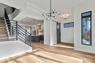 Photo 5: 420 24 Avenue NE in Calgary: Winston Heights/Mountview Semi Detached (Half Duplex) for sale : MLS®# A2115046