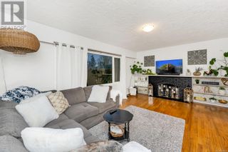 Photo 11: 3336 Dundonald Rd in Colwood: House for sale : MLS®# 964527
