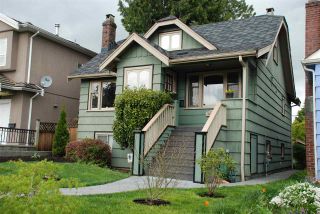 Photo 1: 3079 GRAVELEY Street in Vancouver: Renfrew VE House for sale (Vancouver East)  : MLS®# R2262350