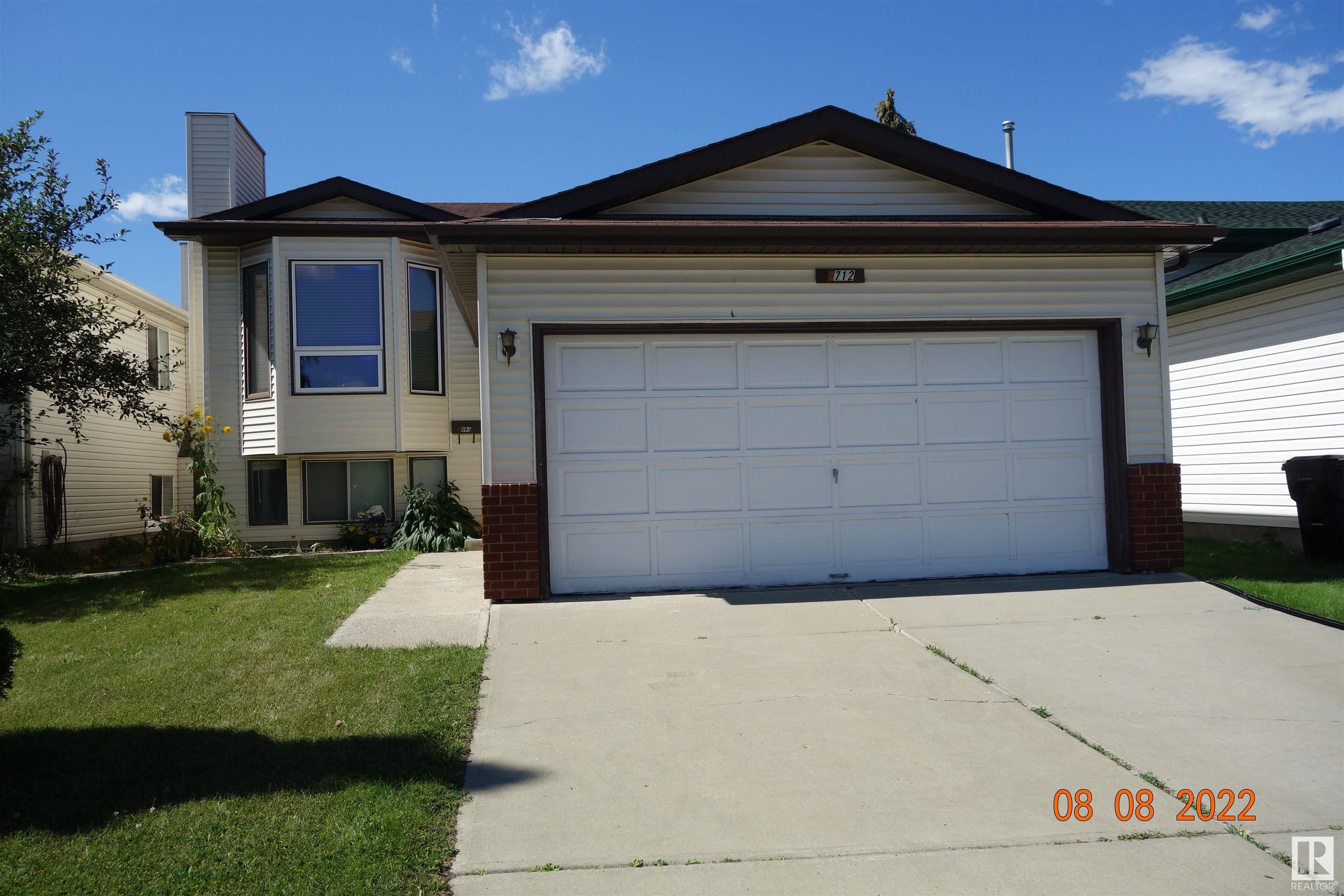 Main Photo: 7712 187 Street NW in Edmonton: Zone 20 House for sale : MLS®# E4307789