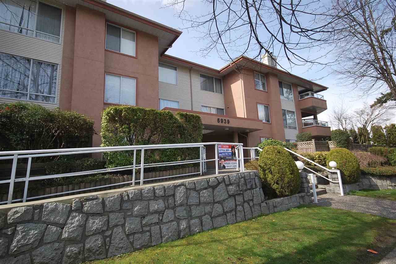 Main Photo: 212 6939 GILLEY Avenue in Burnaby: Highgate Condo for sale in "VENTURA PLACE" (Burnaby South)  : MLS®# R2250585