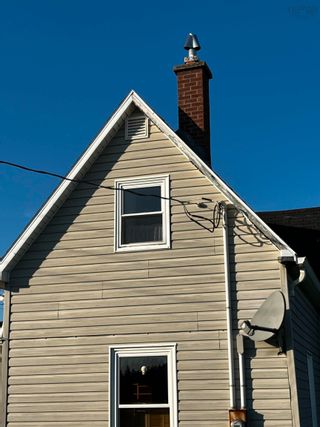 Photo 4: 8852 Gabarus Highway in Gabarus: 206-Louisbourg Residential for sale (Cape Breton)  : MLS®# 202321648