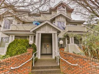 Photo 2: 402 1723 FRANCES Street in Vancouver: Hastings Condo for sale in "SHALIMAR GARDENS" (Vancouver East)  : MLS®# R2043498