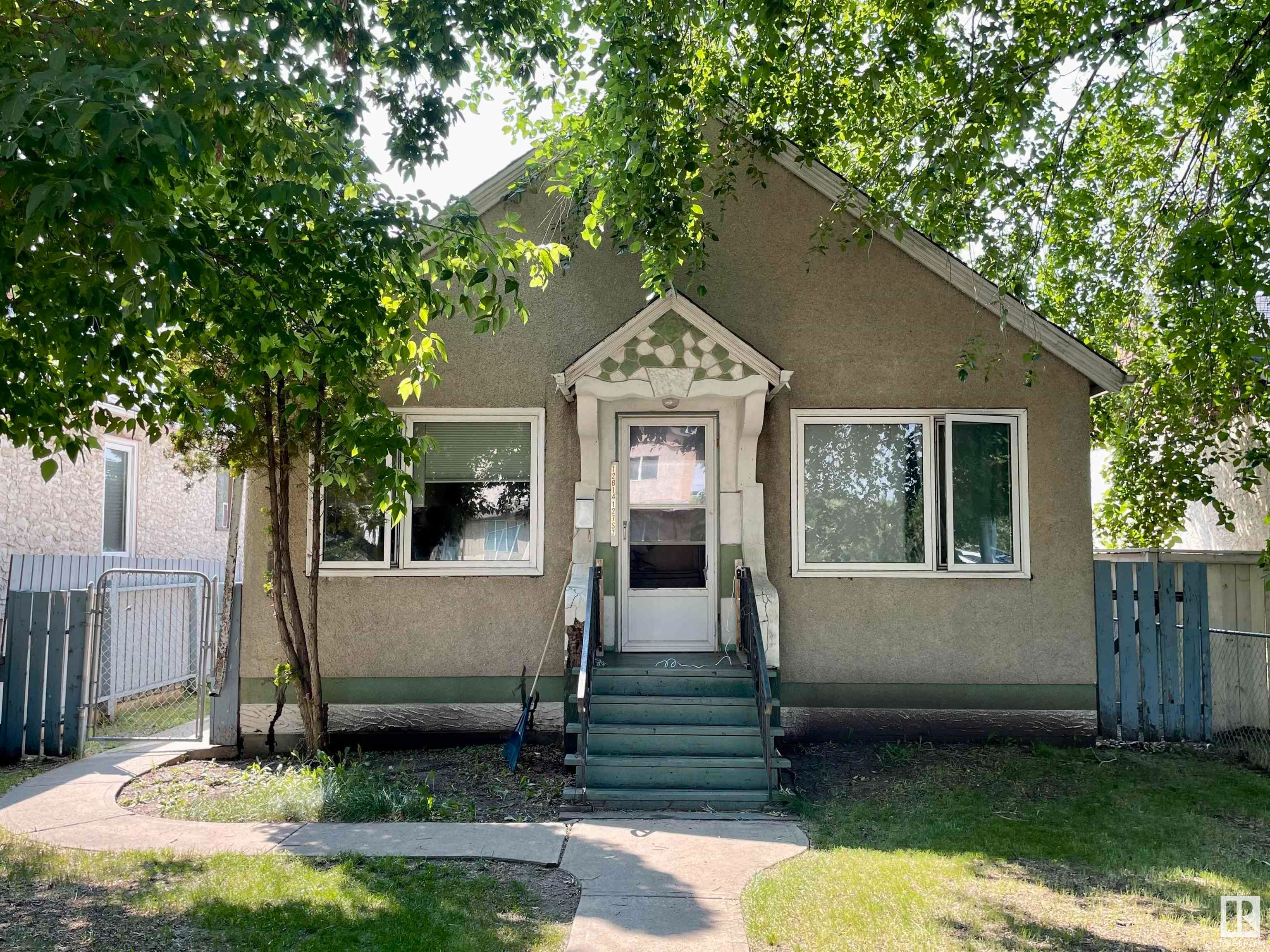 Main Photo: 12814 127 Street in Edmonton: Zone 01 House for sale : MLS®# E4372638