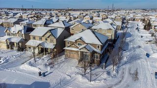 Photo 40: 44 Bridlewood Road in Winnipeg: Bridgwater Forest Residential for sale (1R)  : MLS®# 202200126