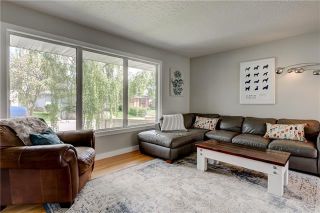 Photo 5: 4715 29 Avenue SW in Calgary: Glenbrook Detached for sale : MLS®# C4302989