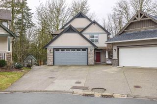 Photo 1: 34154 SUMMERHILL Place in Abbotsford: Central Abbotsford House for sale : MLS®# R2747829