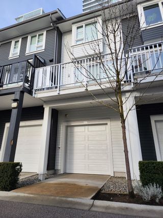 Photo 3: 106 528 FOSTER AVENUE in Coquitlam: Coquitlam West Townhouse for sale : MLS®# R2744828