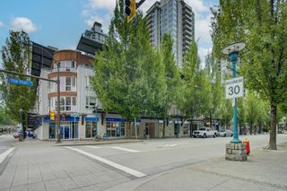 Photo 2: 212 1163 THE HIGH Street in Coquitlam: North Coquitlam Condo for sale in "Kensington" : MLS®# R2713989