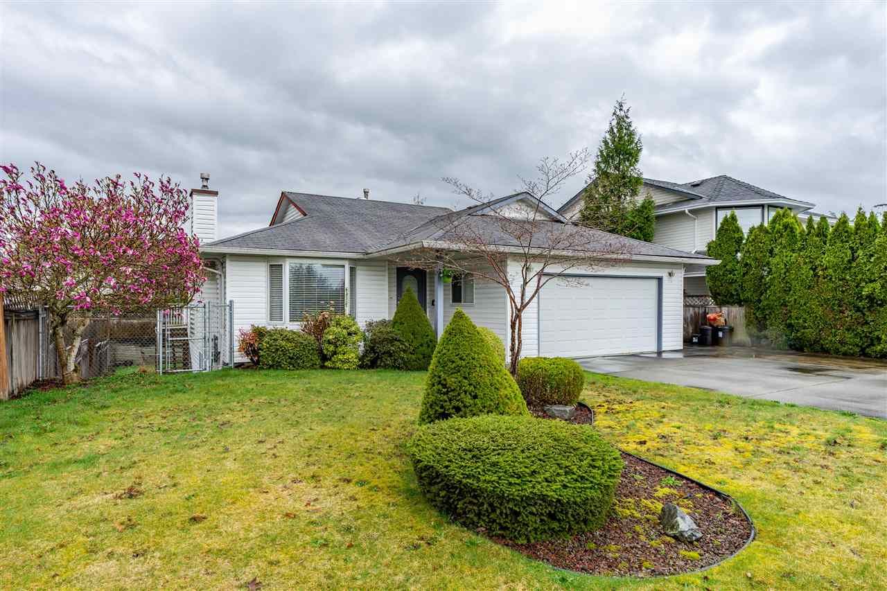 Main Photo: 8462 JENNINGS Street in Mission: Mission BC House for sale : MLS®# R2410781
