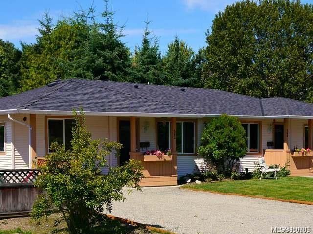 Main Photo: 502 Elizabeth St in Nanaimo: Na University District Full Duplex for sale : MLS®# 950703