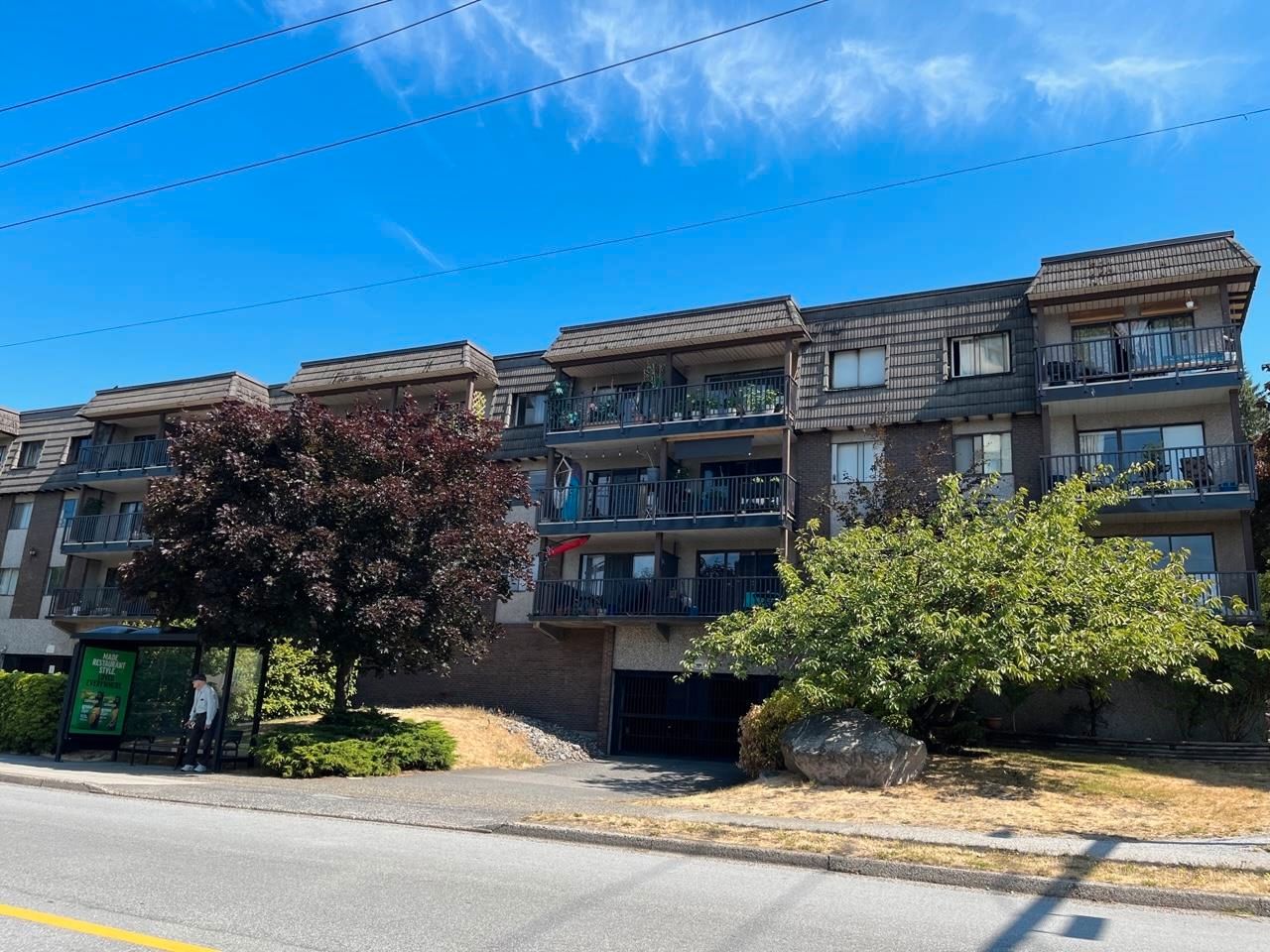 Main Photo: 303 170 E 3RD Street in North Vancouver: Lower Lonsdale Condo for sale : MLS®# R2803913