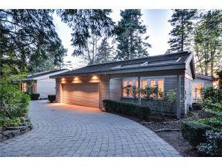 Photo 1: 2599 CRESCENT DR in Surrey: Crescent Bch Ocean Pk. House for sale (South Surrey White Rock)  : MLS®# F1409827