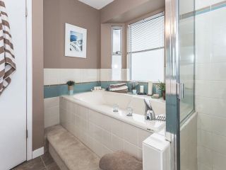Photo 18: 12068 S BOUNDARY Drive in Surrey: Panorama Ridge Townhouse for sale in "PARK WYND" : MLS®# R2055005