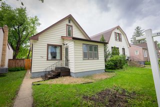 Photo 2: 174 Belmont Avenue in Winnipeg: West Kildonan Single Family Detached for sale (4D)  : MLS®# 202213685