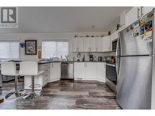 Photo 6: 1600 43 Avenue Unit# 2 Harwood: Okanagan Shuswap Real Estate Listing: MLS®# 10309028