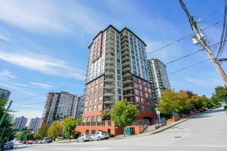 Photo 1: 604 813 AGNES Street in New Westminster: Downtown NW Condo for sale in "THE NEWS" : MLS®# R2650743