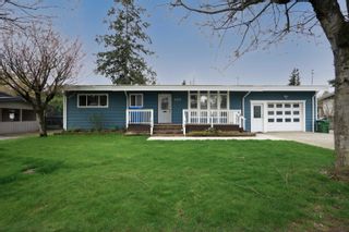 Photo 1: 2259 LYNDEN Street in Abbotsford: Abbotsford West House for sale : MLS®# R2674679