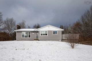 Photo 1: 4 Beech Brook Road in Ardoise: 403-Hants County Residential for sale (Annapolis Valley)  : MLS®# 202200124