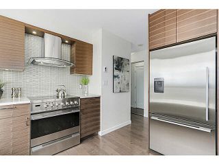 Photo 8: 902 1405 W 12TH Avenue in Vancouver: Fairview VW Condo for sale in "THE WARRENTON" (Vancouver West)  : MLS®# V1120678