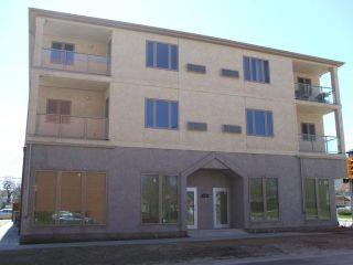 Photo 1: 330 Traverse Avenue in WINNIPEG: St Boniface Condominium for sale (South East Winnipeg)  : MLS®# 1206892