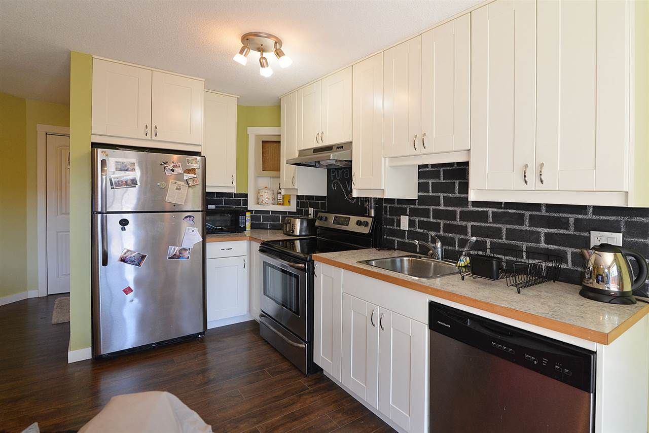 Main Photo: 101 11724 225 Street in Maple Ridge: East Central Condo for sale : MLS®# R2094076