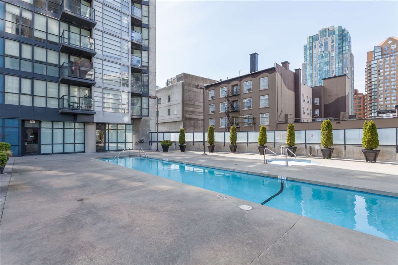 Photo 19: Photos: 2008 1155 SEYMOUR Street in Vancouver: Downtown VW Condo for sale in "BRAVA" (Vancouver West)  : MLS®# R2138571