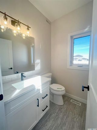 Photo 11: 22 Mackenzie Crescent in Pilot Butte: Residential for sale : MLS®# SK914314