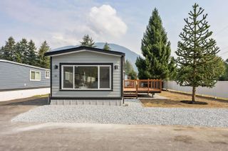 Photo 2: 33 9267 SHOOK Road in Mission: Hatzic Manufactured Home for sale : MLS®# R2724257