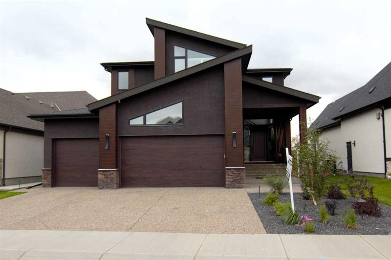 FEATURED LISTING: 276 Cranbrook Point Southeast Calgary