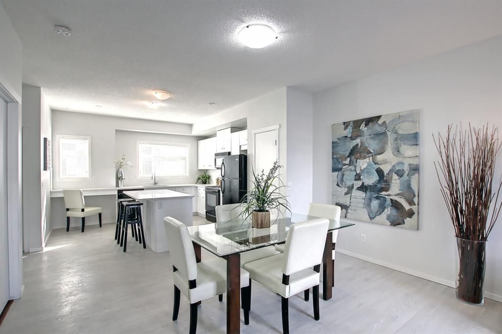 Photo 10: Photos: 39 300 Evanscreek Court NW in Calgary: Evanston Row/Townhouse for sale : MLS®# A1195350