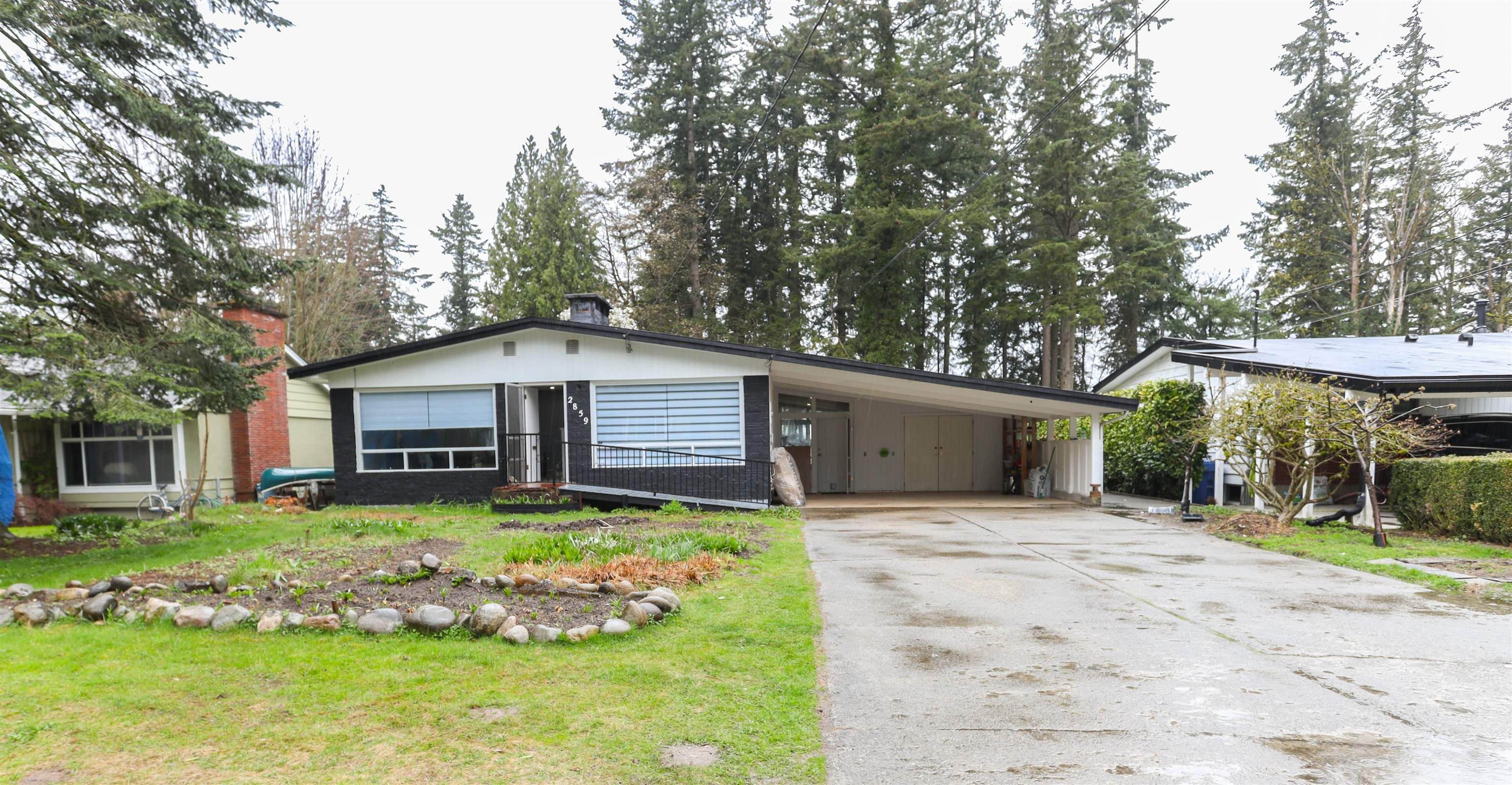 Main Photo: 2859 WOODLAND Street in Abbotsford: Central Abbotsford House for sale : MLS®# R2768412