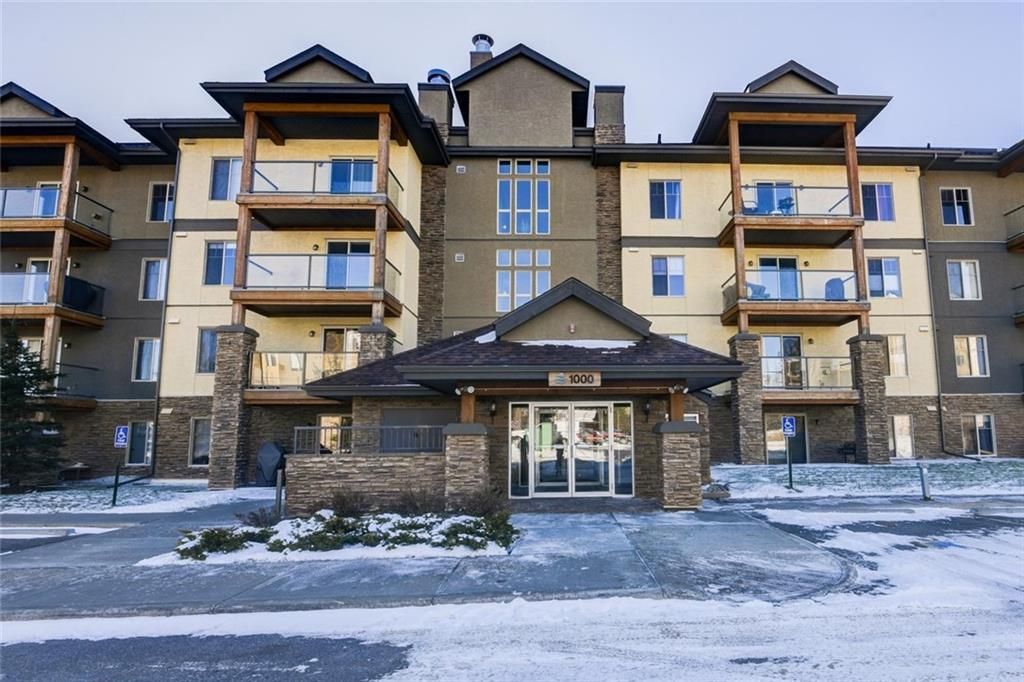 Main Photo: 1407 92 CRYSTAL SHORES Road: Okotoks Apartment for sale : MLS®# A1222250