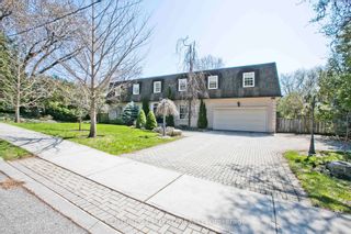 Photo 1: 9 Shady Oaks Crescent in Toronto: Bridle Path-Sunnybrook-York Mills House (2-Storey) for sale (Toronto C12)  : MLS®# C8200268