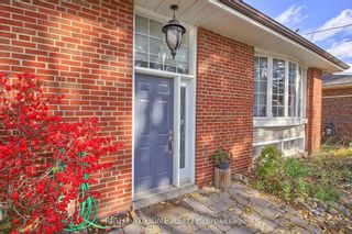 Photo 3: 16 Poplar Drive in Richmond Hill: Oak Ridges House (Bungalow-Raised) for lease : MLS®# N8366546