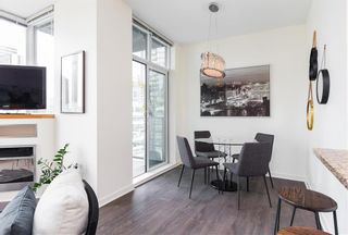 Photo 4: 2304 1189 MELVILLE STREET in VANCOUVER: Coal Harbour Condo for sale (Vancouver West)  : MLS®# R2188417