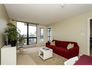 Photo 8: 2002 3663 CROWLEY Drive in Vancouver: Collingwood VE Condo for sale in "LATITUDE" (Vancouver East)  : MLS®# V1102212