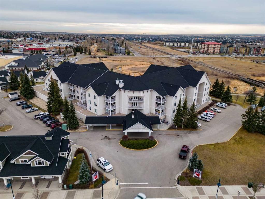 Main Photo: 308 305 1 Avenue NW: Airdrie Apartment for sale : MLS®# A2093153