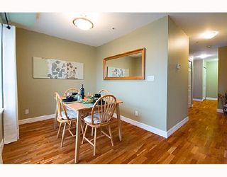 Photo 3: 403 1623 East 2nd Avenue in Commercial Drive: Home for sale