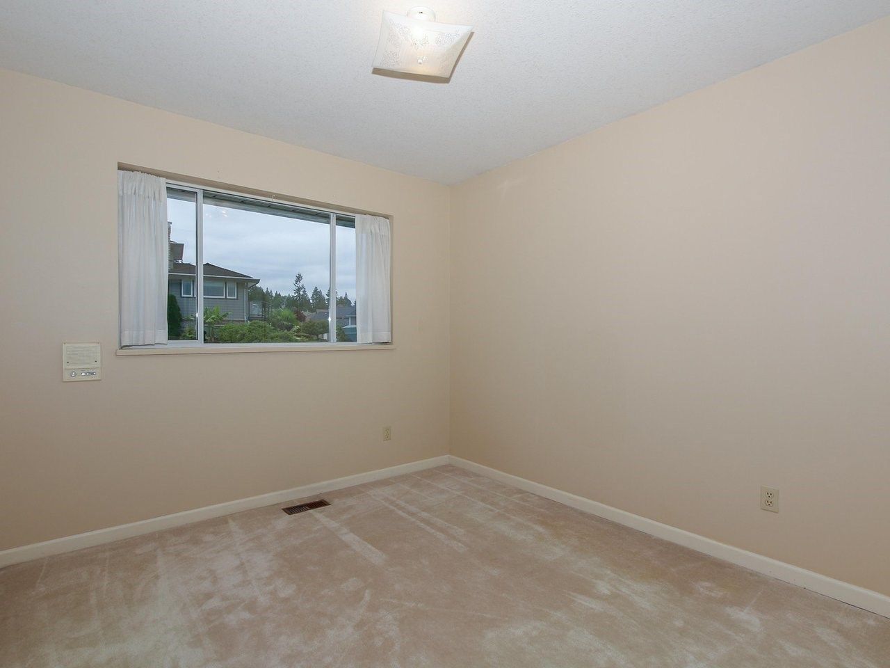 Photo 16: Photos: 601 CLEARWATER Way in Coquitlam: Coquitlam East House for sale : MLS®# R2383700