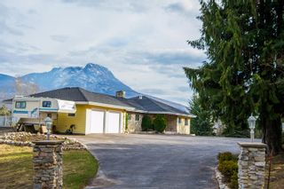 Photo 1: 6650 Southwest 15 Avenue in Salmon Arm: Panorama Ranch House for sale : MLS®# 10096171