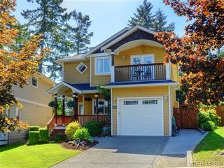 Photo 1: 104 Stoneridge Close in VICTORIA: VR Hospital House for sale (View Royal)  : MLS®# 730553