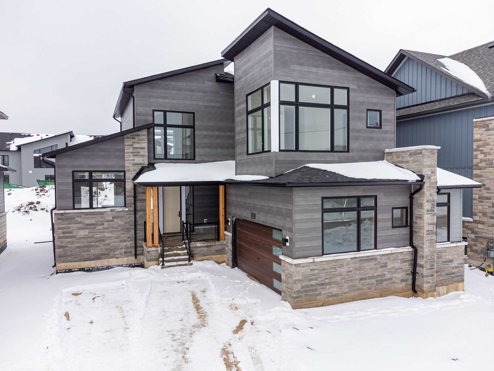 Main Photo: 111 Cattail Crescent in Blue Mountains: Blue Mountain Resort Area House (2-Storey) for lease : MLS®# X5943741