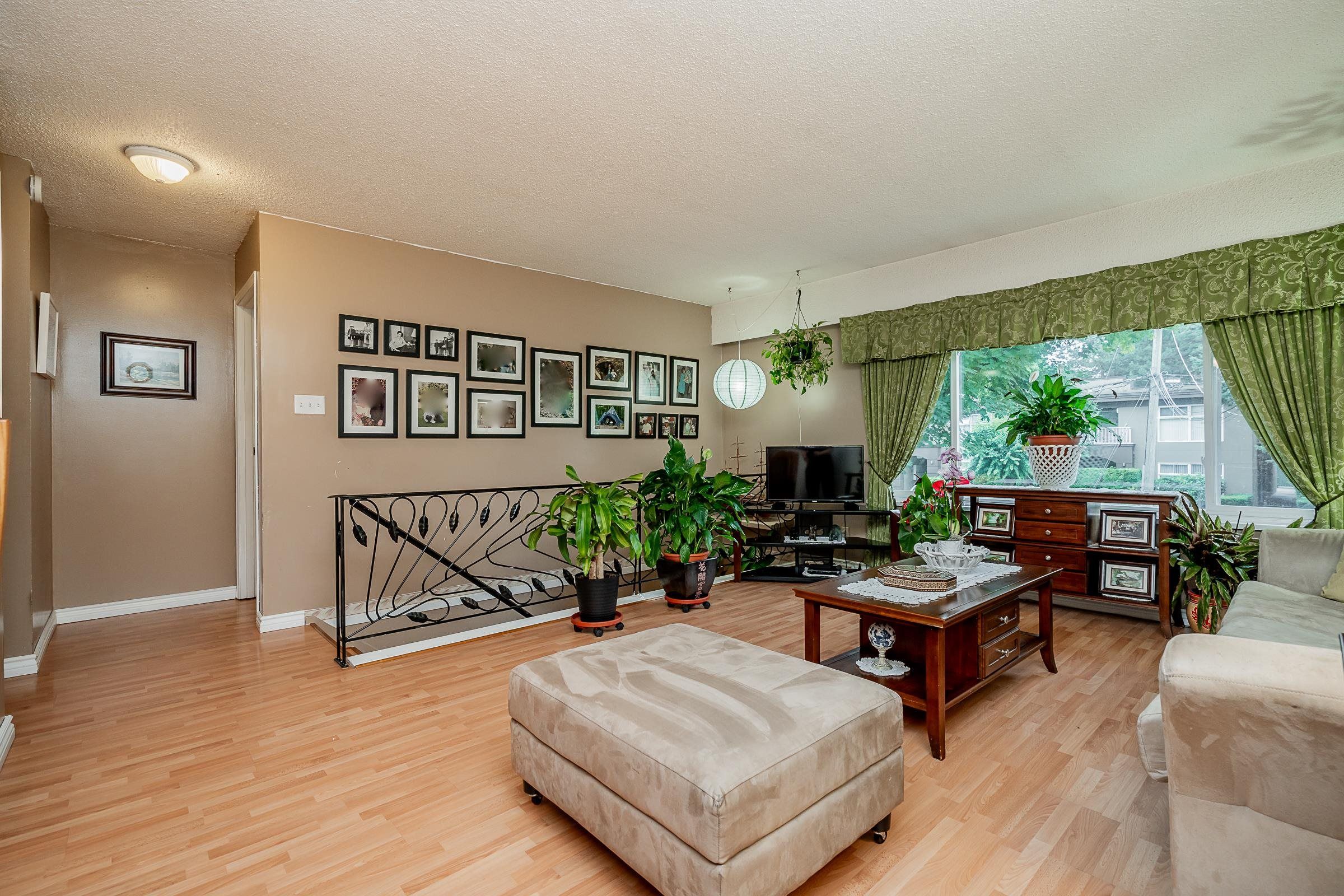 Main Photo: 2127 CENTRAL Avenue in Port Coquitlam: Central Pt Coquitlam 1/2 Duplex for sale : MLS®# R2811778