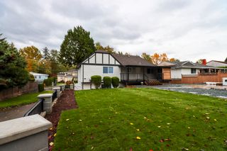 Photo 4: 10063 160 Street in Surrey: Guildford House for sale (North Surrey)  : MLS®# R2628185