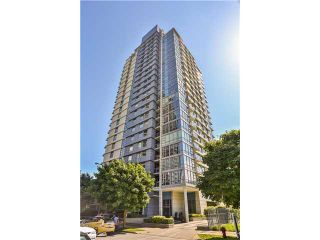Photo 8: 703 638 BEACH Crescent in Vancouver: Yaletown Condo for sale in "ICON 1" (Vancouver West)  : MLS®# V1132765