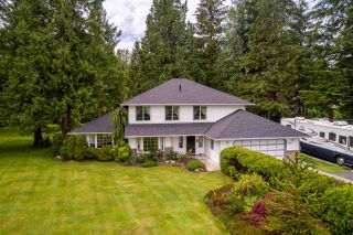Photo 1: 8733 DEWDNEY TRUNK Road in Mission: Mission BC House for sale : MLS®# R2465474